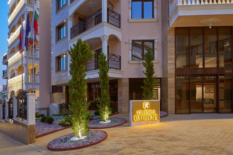 Valencia Gardens Deluxe *