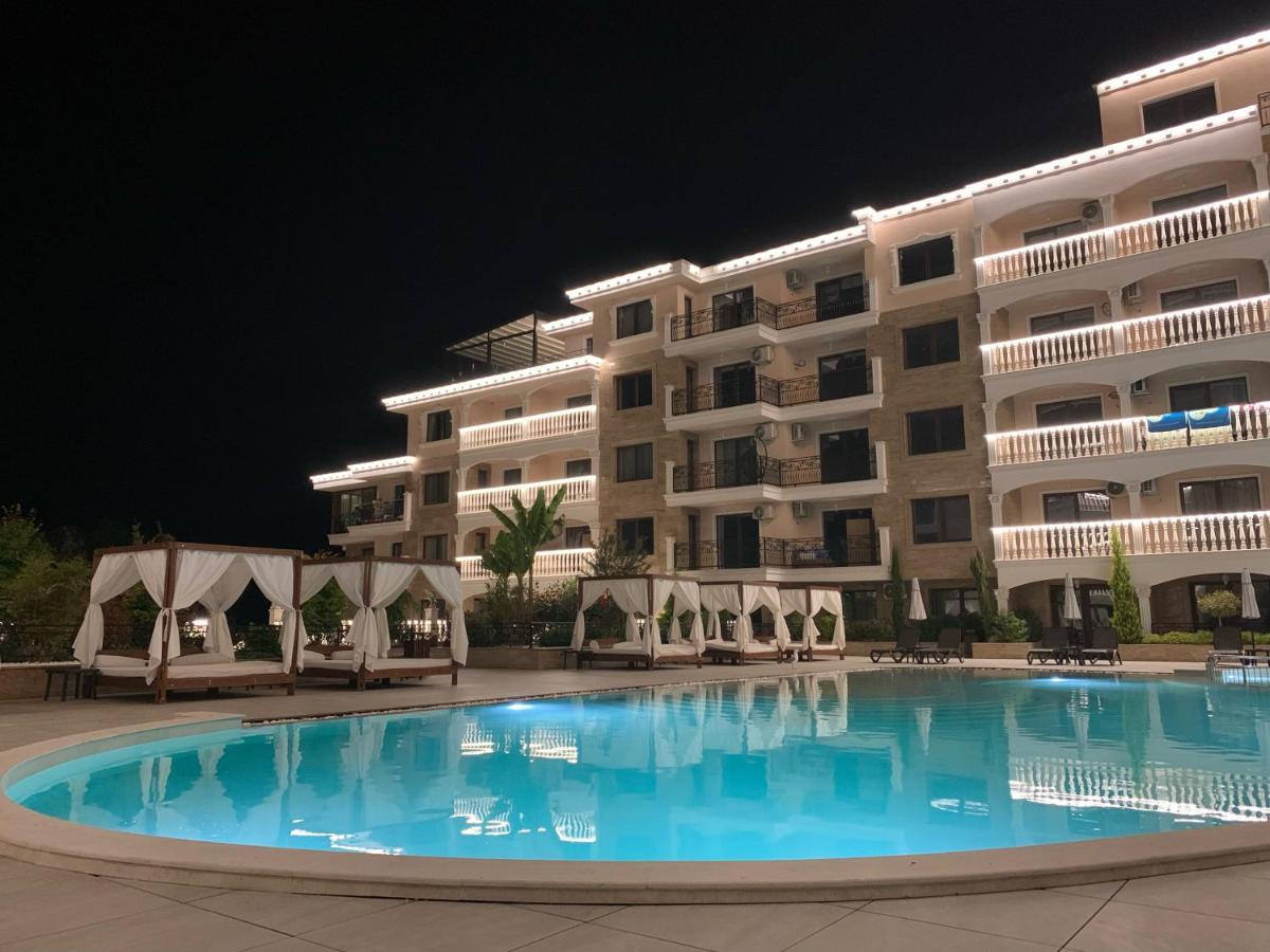 Valencia Gardens Deluxe * נסבר