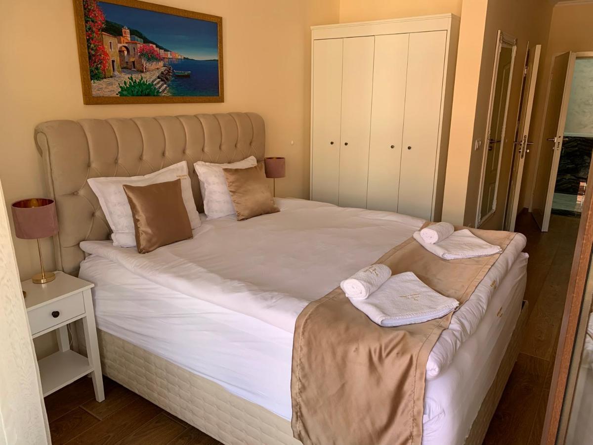Valencia Gardens Deluxe * נסבר